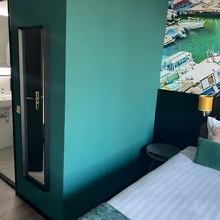 Boutique Hotel De Valk Valkenswaard Esterno foto